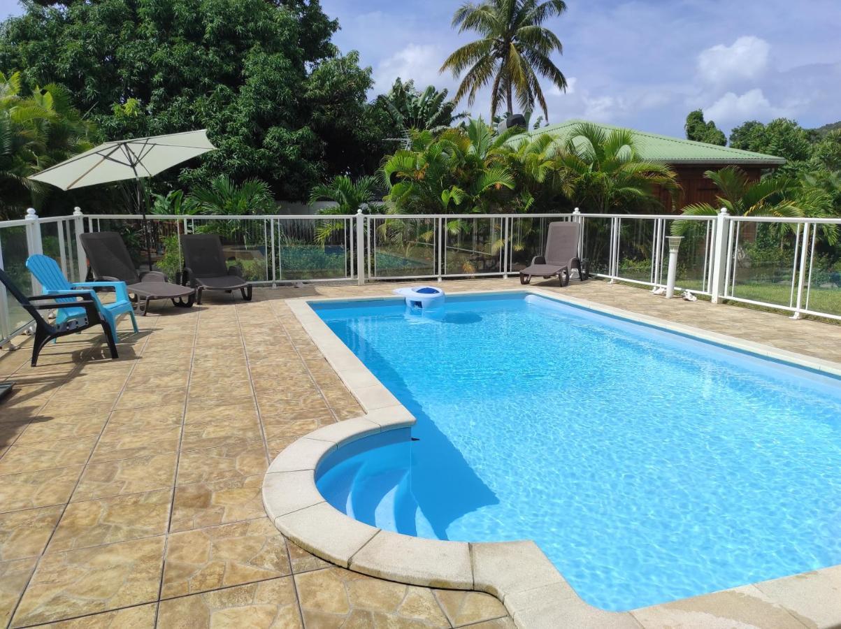 Le Tri Haut De Bellevue - Bungalow Colibri Pointe-Noire Luaran gambar
